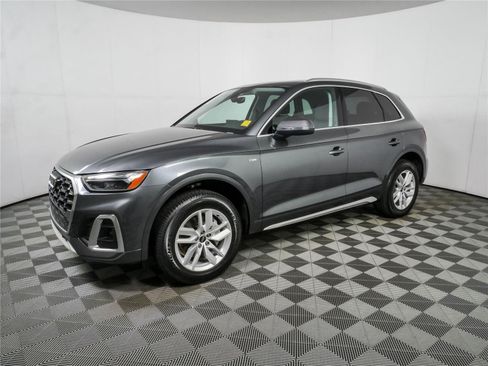 Used 2024 Audi Q5 2.0T Premium AWD/4WD image 23