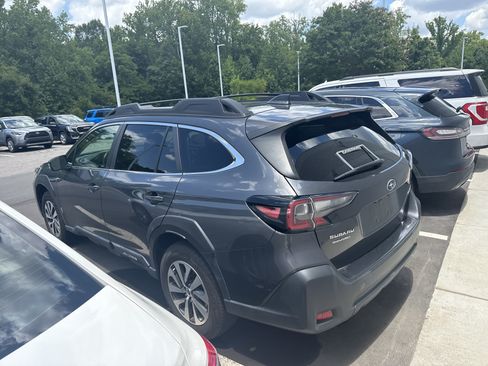 Used 2024 Subaru Outback Premium AWD/4WD image 10