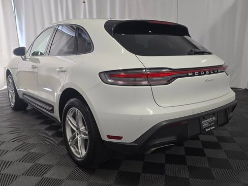 Certified 2024 Porsche Macan AWD/4WD image 3