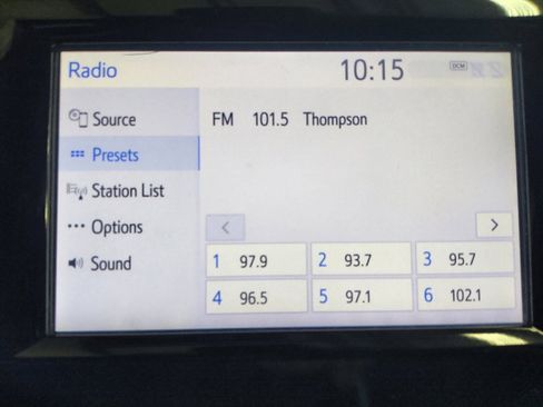 Used 2019 Toyota Camry SE FWD image 25