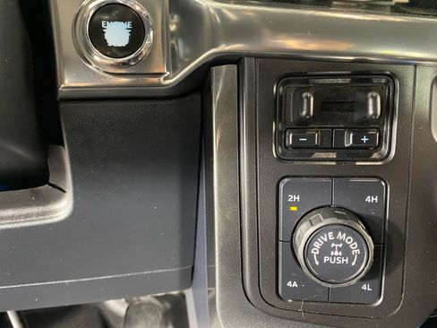 Used 2021 Ford F150 Lariat w/ Equipment Group 502A High AWD/4WD image 25