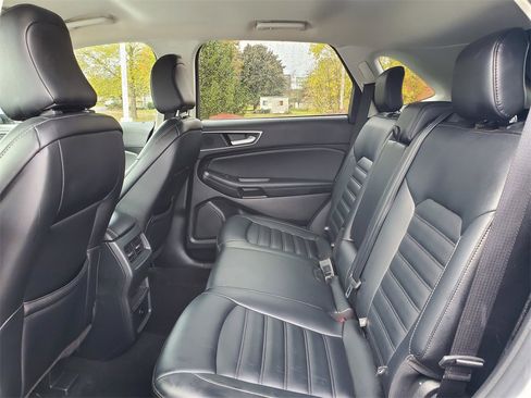 Used 2024 Ford Edge SEL image 29