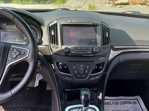 Used 2015 Buick Regal AWD image 30