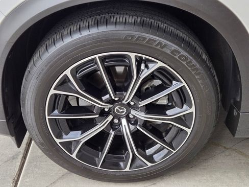 Used 2025 MAZDA CX-70 Plug-In Hybrid w/ Premium Pkg image 11