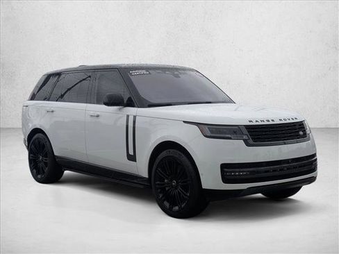 Used 2023 Land Rover Range Rover Long Wheelbase SE AWD/4WD image 3