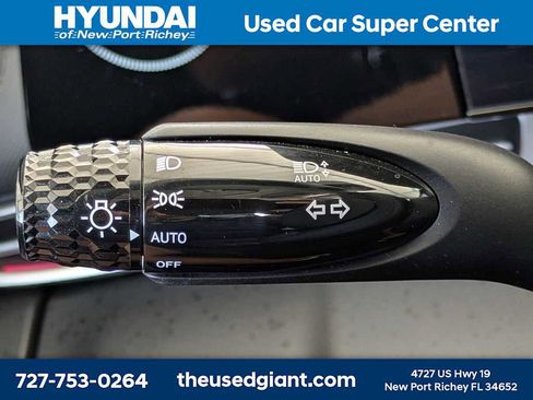 Used 2024 Hyundai Elantra SEL FWD image 27