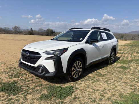 Certified 2025 Subaru Outback Premium AWD/4WD image 3