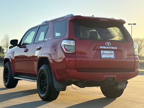 Used 2016 Toyota 4Runner SR5 Premium image 7