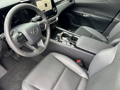 Used 2025 Lexus RX 350 FWD image 4