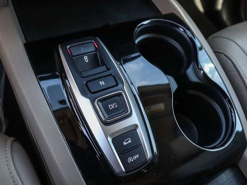 Used 2017 Honda Pilot Touring image 23