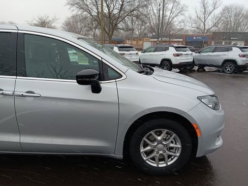 New 2026 Chrysler Voyager LX FWD image 8