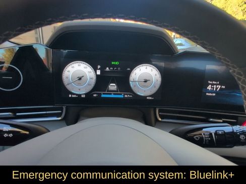 Used 2025 Hyundai Elantra SEL w/ Cargo Package image 16