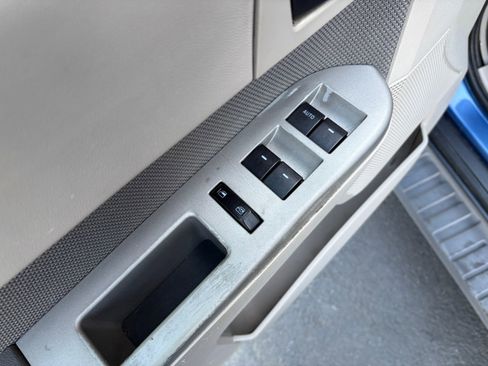 Used 2009 Ford Escape XLT image 17