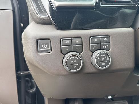 Used 2026 Chevrolet Silverado 3500 LT w/ All Star Edition AWD/4WD image 16