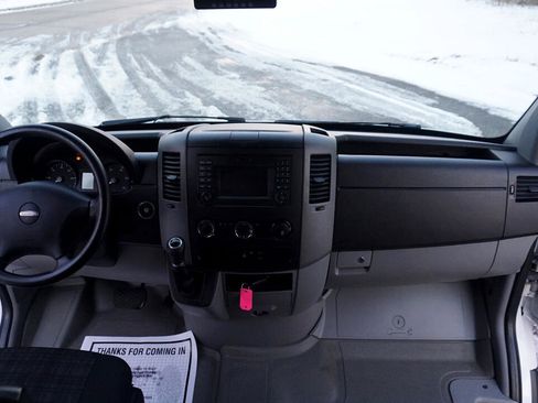 Used 2014 Freightliner Sprinter 2500 image 14