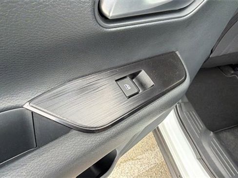 New 2026 Nissan Kicks SV image 15