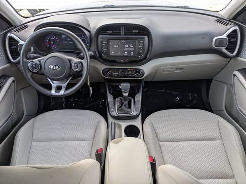 Used 2020 Kia Soul LX FWD image 14