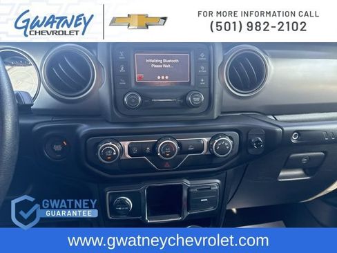 Used 2021 Jeep Wrangler Unlimited Sport AWD/4WD image 17
