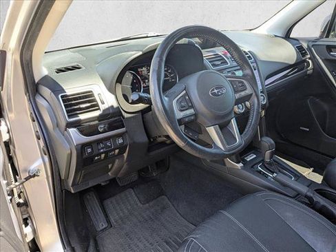 Used 2018 Subaru Forester 2.5i Touring AWD/4WD image 10