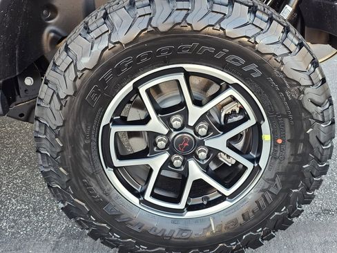 New 2026 Jeep Wrangler Unlimited Rubicon w/ Technology Group image 11