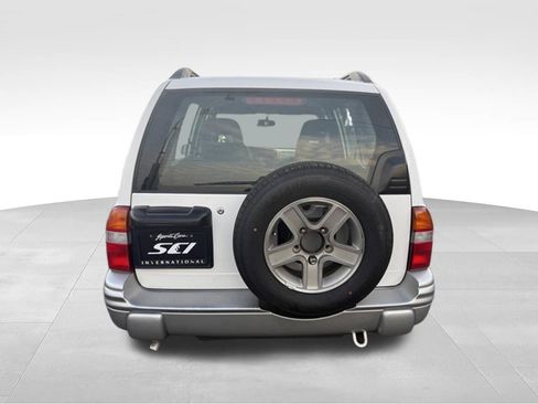 Used 2002 Chevrolet Tracker LT RWD image 4