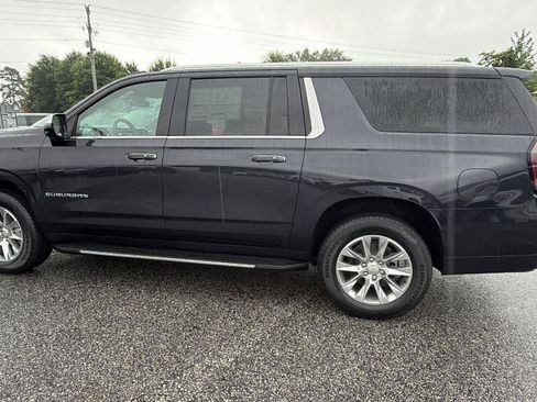 New 2026 Chevrolet Suburban Premier w/ Sun And Tow Package AWD/4WD image 8