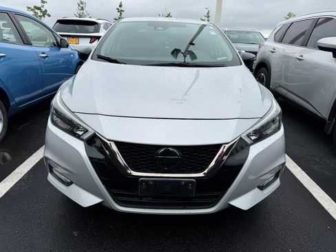 Used 2020 Nissan Versa SR w/ Convenience Package FWD image 2