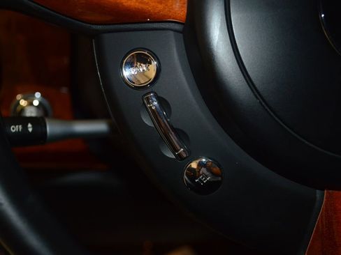 Used 2009 Rolls-Royce Phantom Drophead Coupe RWD image 23