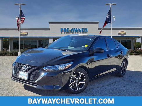 Used 2024 Nissan Sentra SV image 1