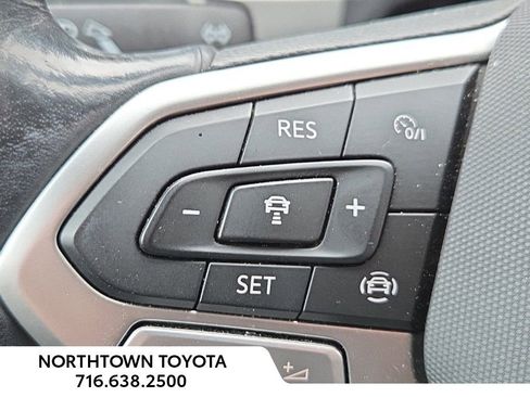 Used 2020 Volkswagen Atlas Cross Sport SEL image 22