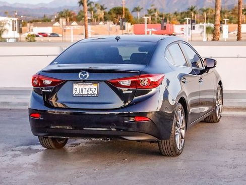 Used 2018 MAZDA MAZDA3 Grand Touring w/ Premium Equipment Package image 9
