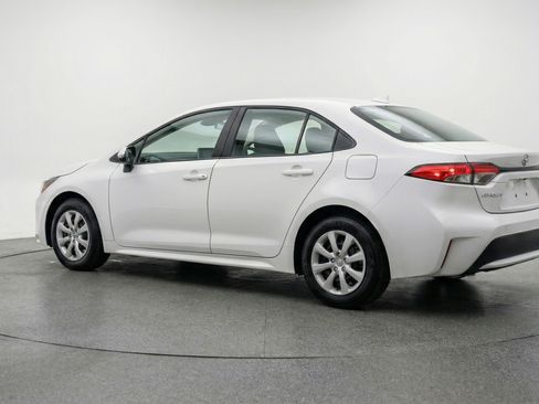 Used 2025 Toyota Corolla LE FWD image 6