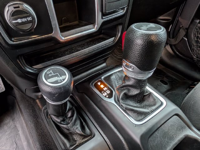 Used 2022 Jeep Wrangler Unlimited Sport AWD/4WD image 24