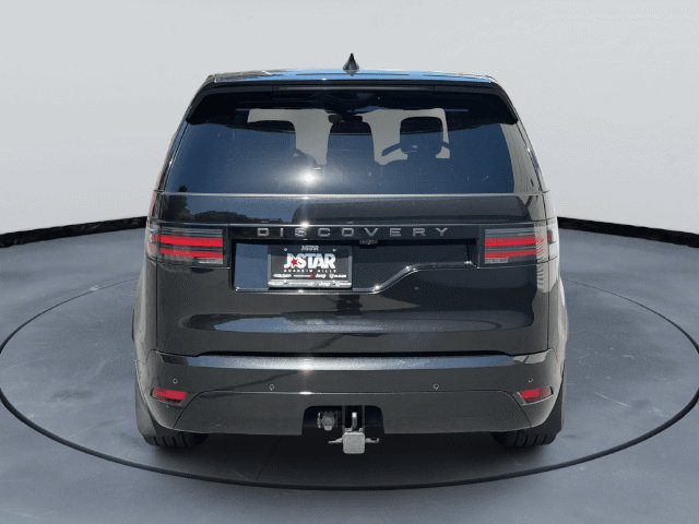 Used 2024 Land Rover Discovery Dynamic SE AWD/4WD image 6