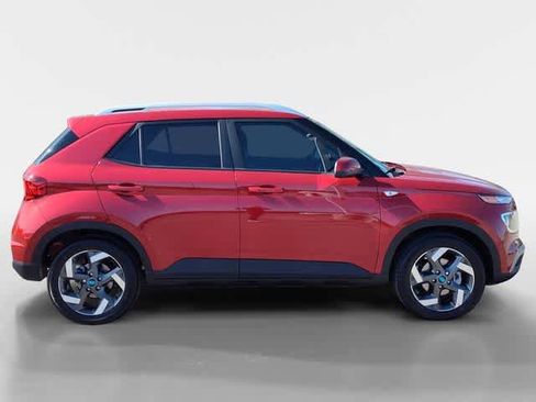 New 2026 Hyundai Venue SEL FWD image 7