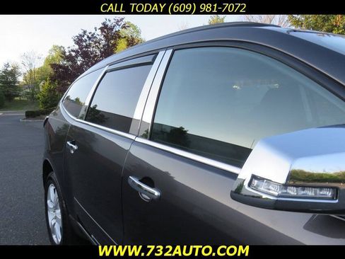 Used 2016 Chevrolet Traverse LT w/ Style and Technology Package AWD/4WD image 22