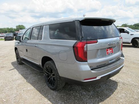 New 2026 GMC Yukon XL Elevation w/ Elevation Premium Package AWD/4WD image 6
