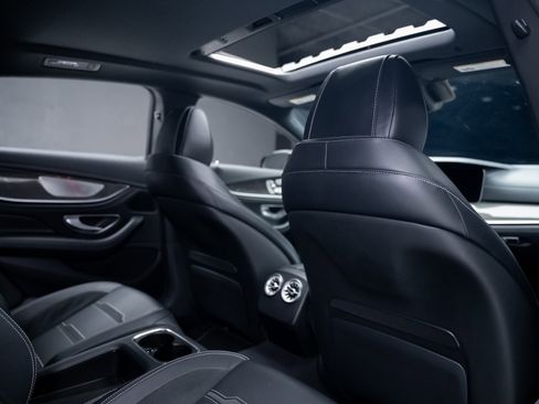 Used 2022 Mercedes-Benz AMG GT 43 image 78