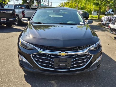 Used 2023 Chevrolet Malibu LS FWD image 2