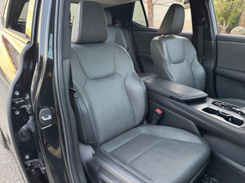 Used 2023 Lexus RZ 450e Premium w/ Technology Package image 20