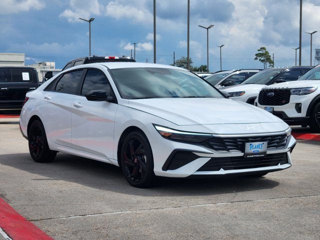 Used 2026 Hyundai Elantra Sport FWD image 3