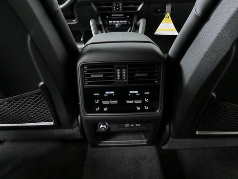 New 2026 Porsche Cayenne S image 21