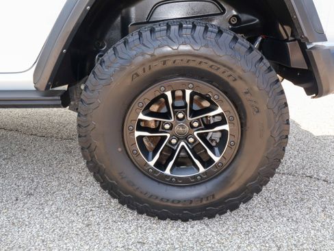 Used 2024 Jeep Wrangler Unlimited Sport AWD/4WD image 33
