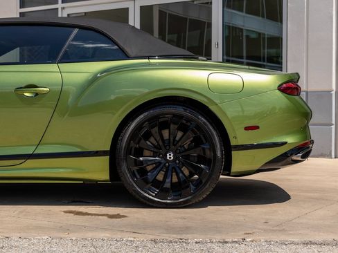 Certified 2025 Bentley Continental GTC AWD/4WD image 17