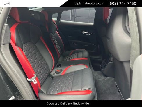 Used 2023 Audi RS e-tron GT image 22