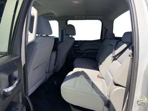 Used 2018 Chevrolet Silverado 1500 Custom w/ Custom Convenience Package RWD image 16