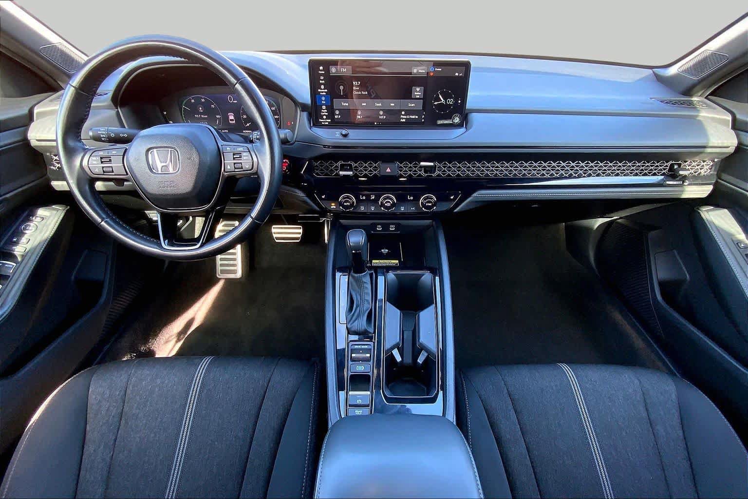 Used 2025 Honda Accord Sport image 15