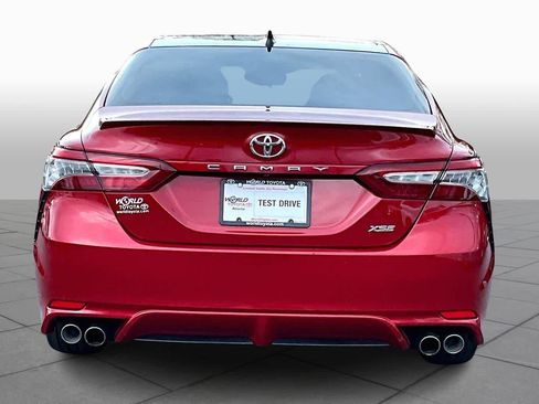 Used 2019 Toyota Camry XSE image 4