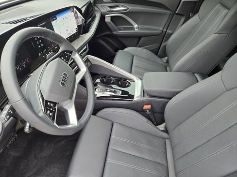 Used 2025 Audi Q5 Premium Plus AWD/4WD image 17
