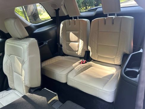Used 2016 Ford Explorer Platinum AWD/4WD image 28